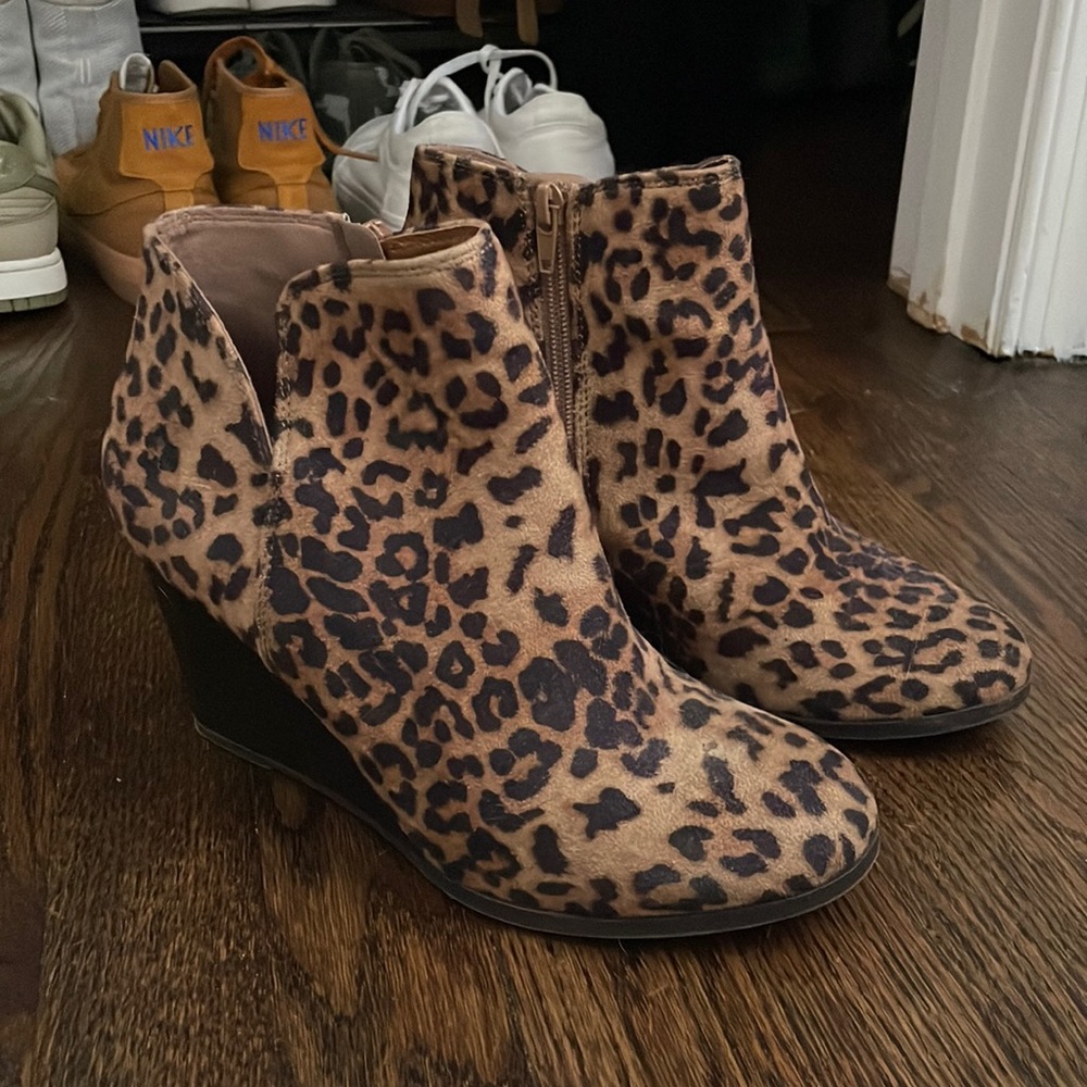 Womens leopard soda booties